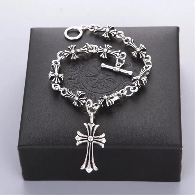 Vòng Tay Nam Titan Chrome Heart Cực Ngầu