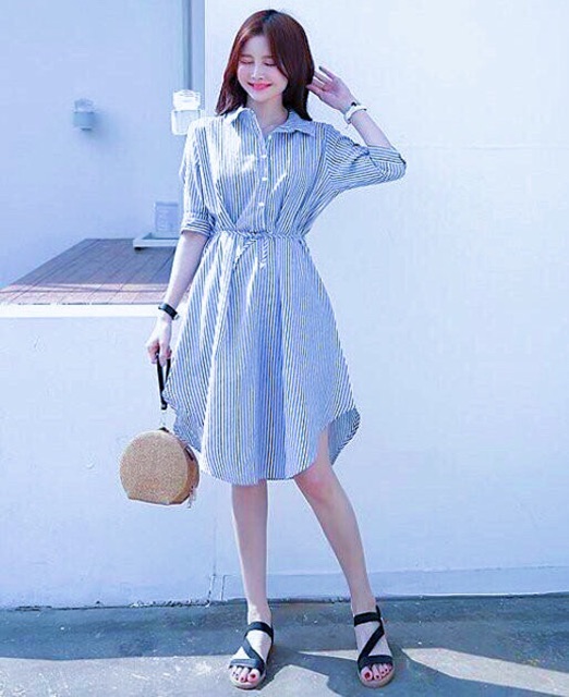 Đầm sơ mi sọc tà tròn