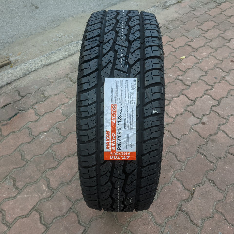 Lốp 265/70r15 112h maxxis at700