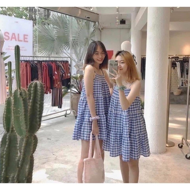 Đầm babydoll hai dây kẻ xanh