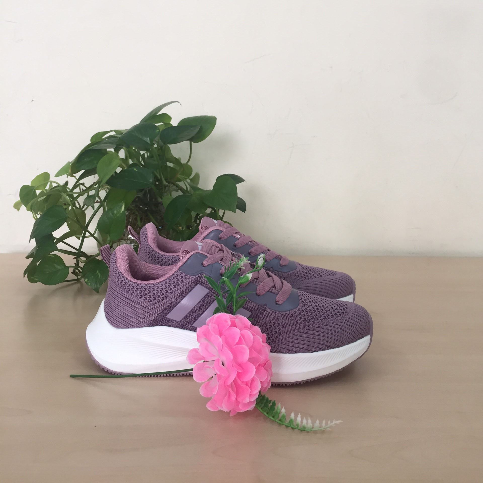 Giày thể thao nam nữ thời trang cá tính KT125