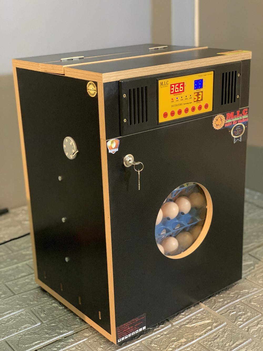 Máy ấp trứng mic 90 phun sương tự động