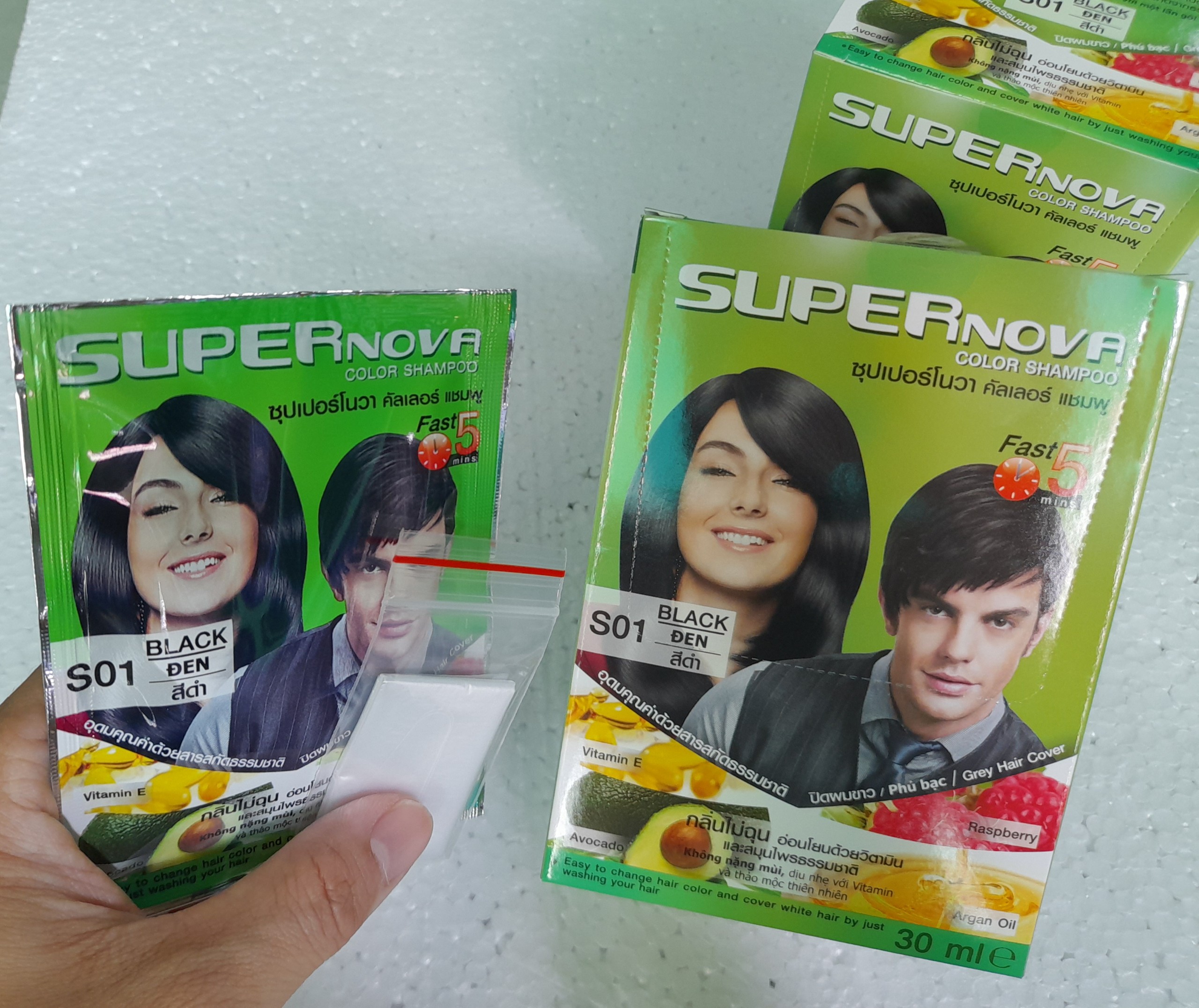 Dầu gội Nhuộm tóc Thảo Dược Super Nova Color Shampoo - Thái Lan