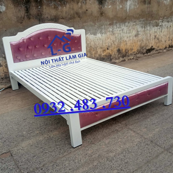 Giường sắt hộp cao cấp 1m6x2m màu đỏ bọc nệm sang trọng