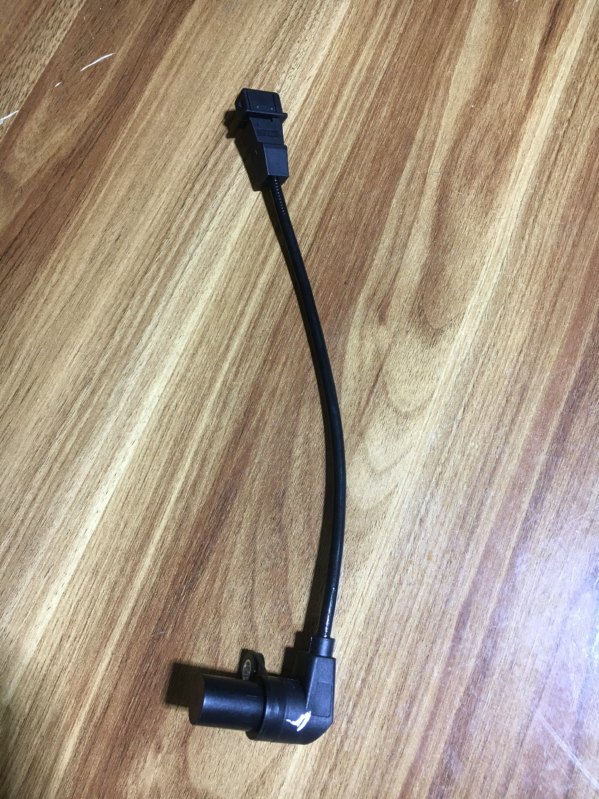 Cảm biến trục cơ daewoo nubira, lanos - phụ tùng xe cỏ, 96418382