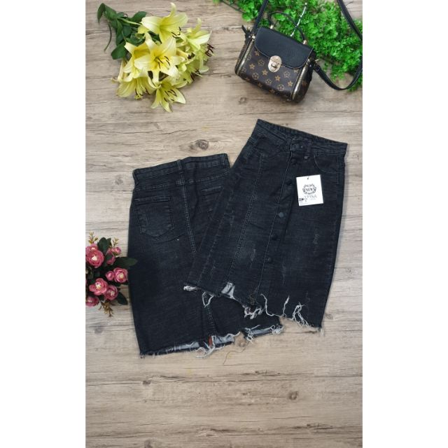 Chân Váy Jeans Đen Xước Cài Khuy Cá Tính [ Ảnh Thật ]
