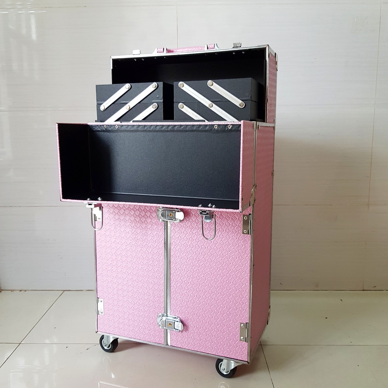 HANA PROFESSIONAL - Cốp vali xuất khẩu cao cấp loại 1 viền cạnh inox size 36x22x64 đựng dụng cụ trang điểm, make up, phun xăm, nối mi chuyên nghiệp