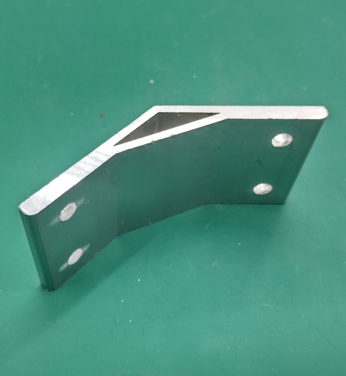 Ke góc 135 nhôm định hình 8080