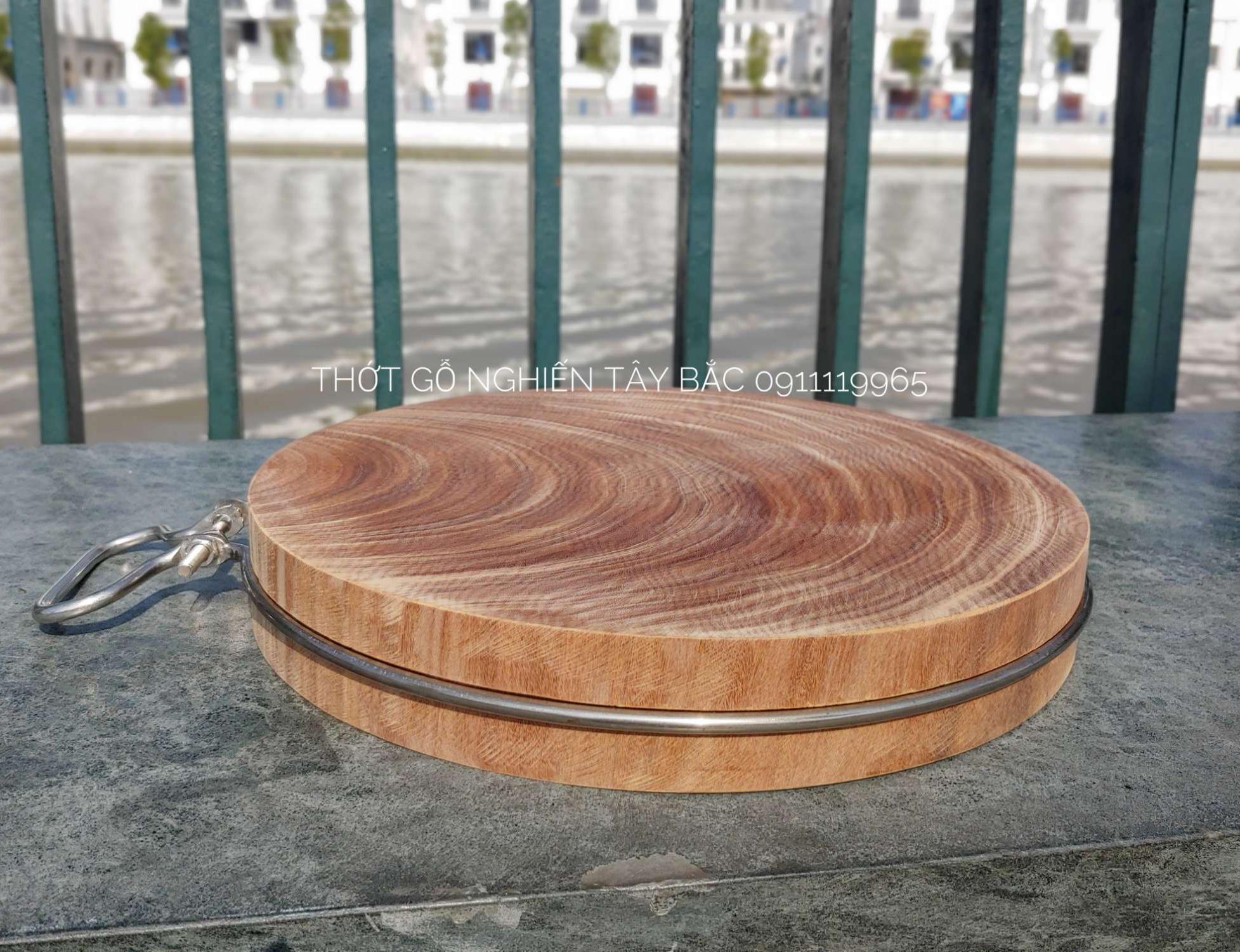 Thớt GỖ NGHIẾN Tây Bắc 29x5cm bọc đai inox