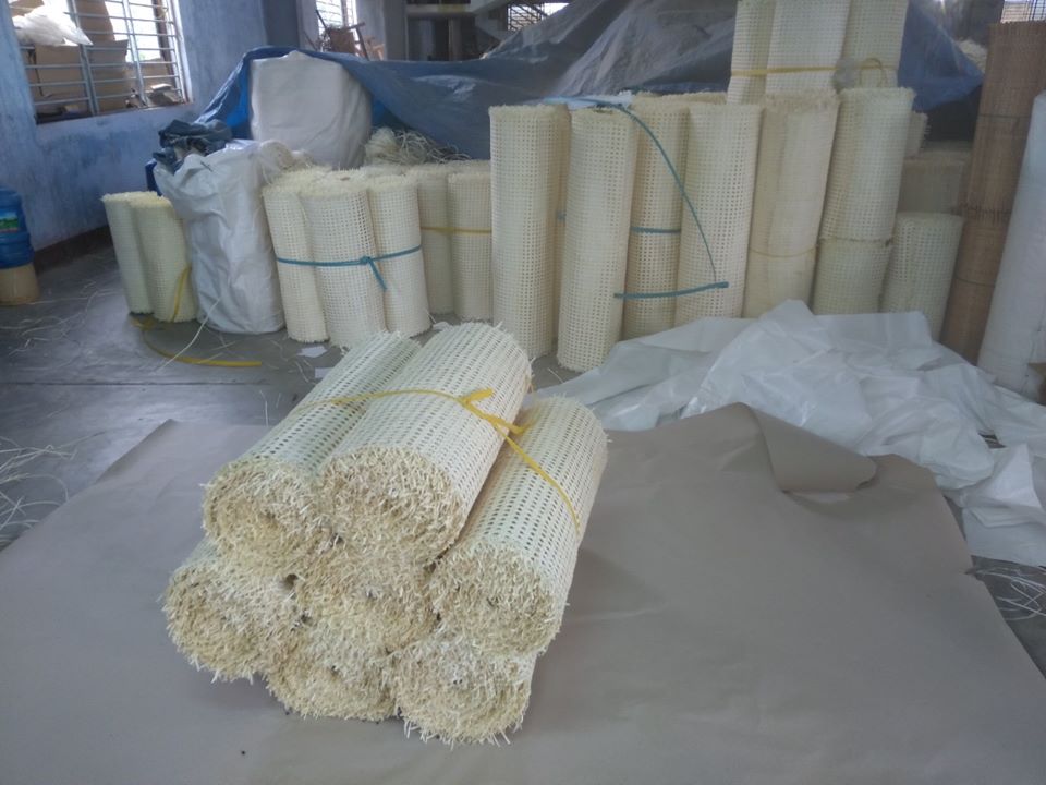 Tấm mây đan mắt cáo mầu trắng khổ cao 0.7m