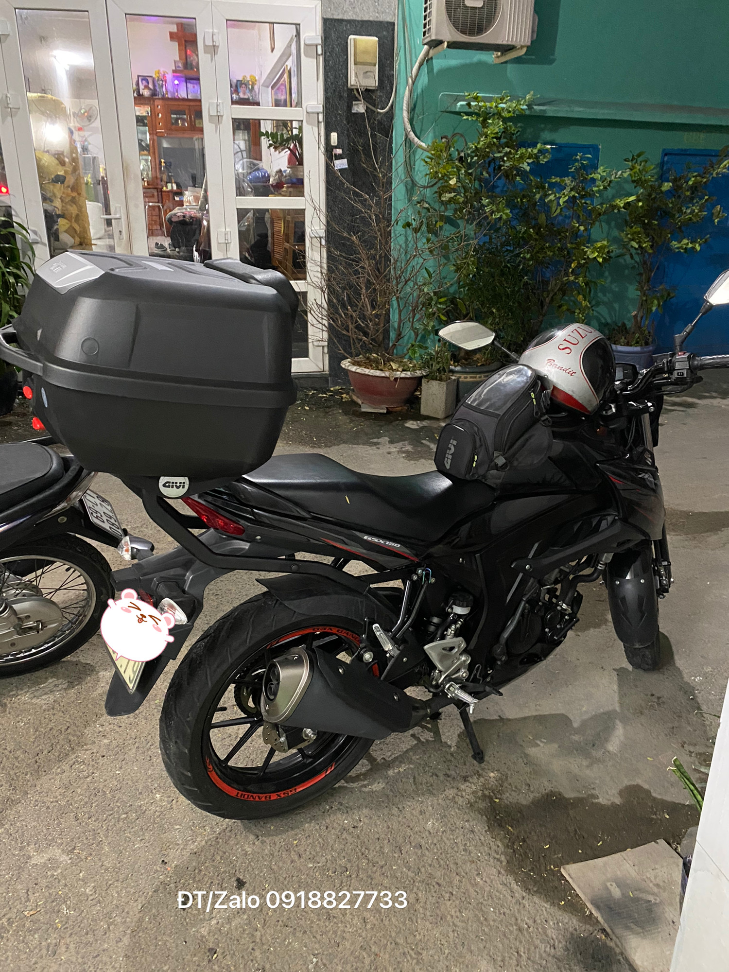 Thùng xe gsx bandit 150 thùng givi e43ntl baga hrv gsx bandit 150 gối tựa lưng be43n hàng givi chính hãng bảo hành 2 năm