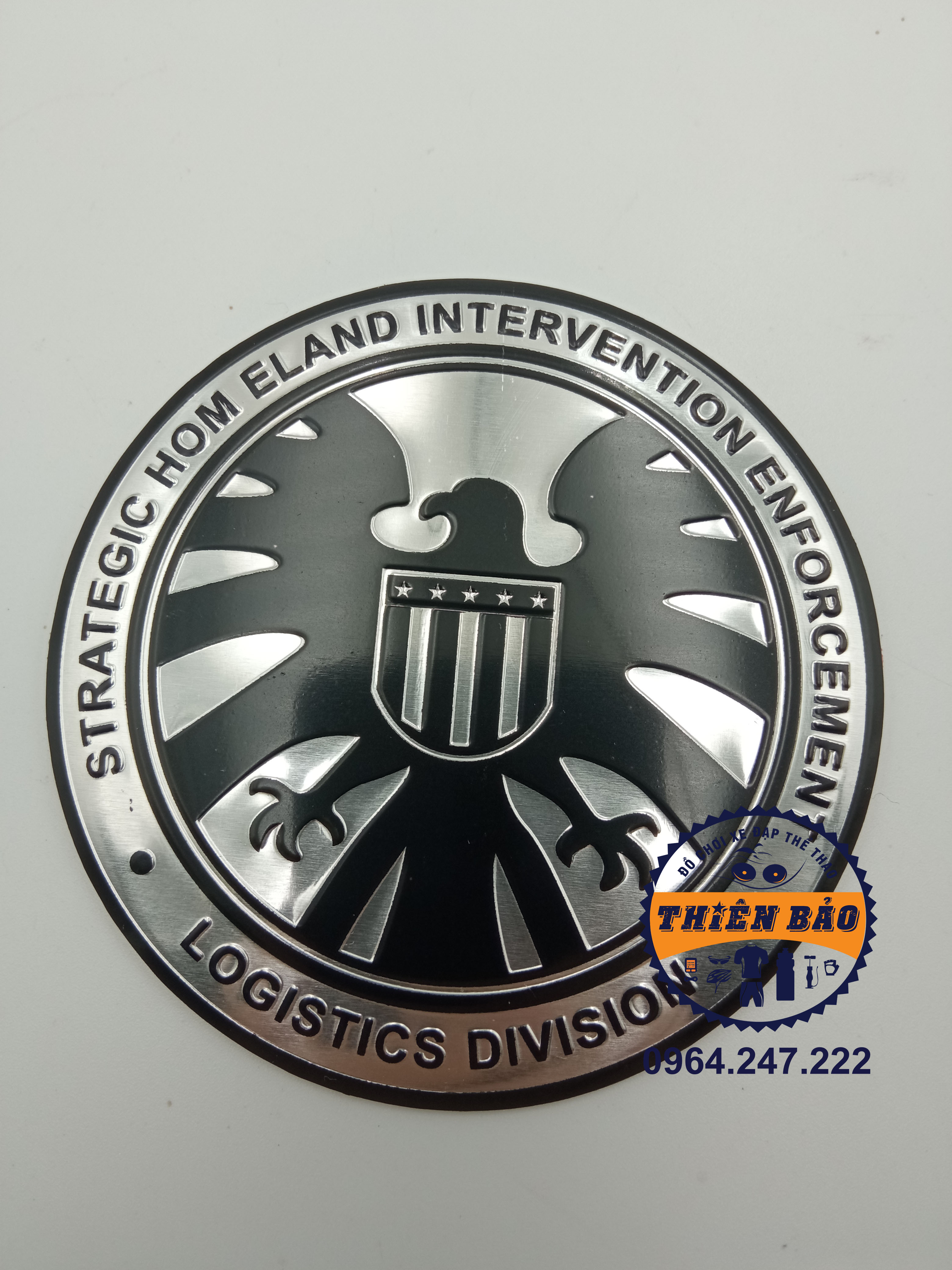 Tem dán xe Shield đại bàng Mỹ sticker logo Marvel thân đen nền trắng #10