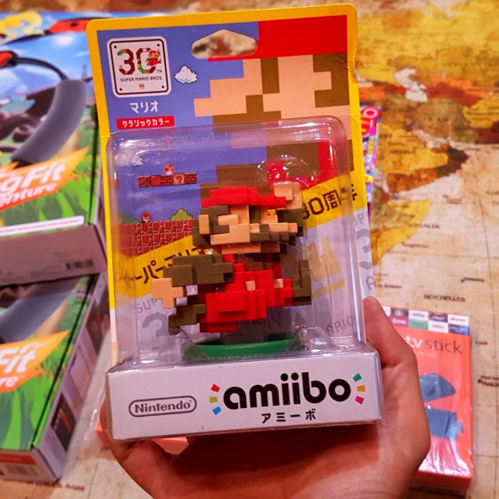 Mô hình amiibo mario 30th anniversary