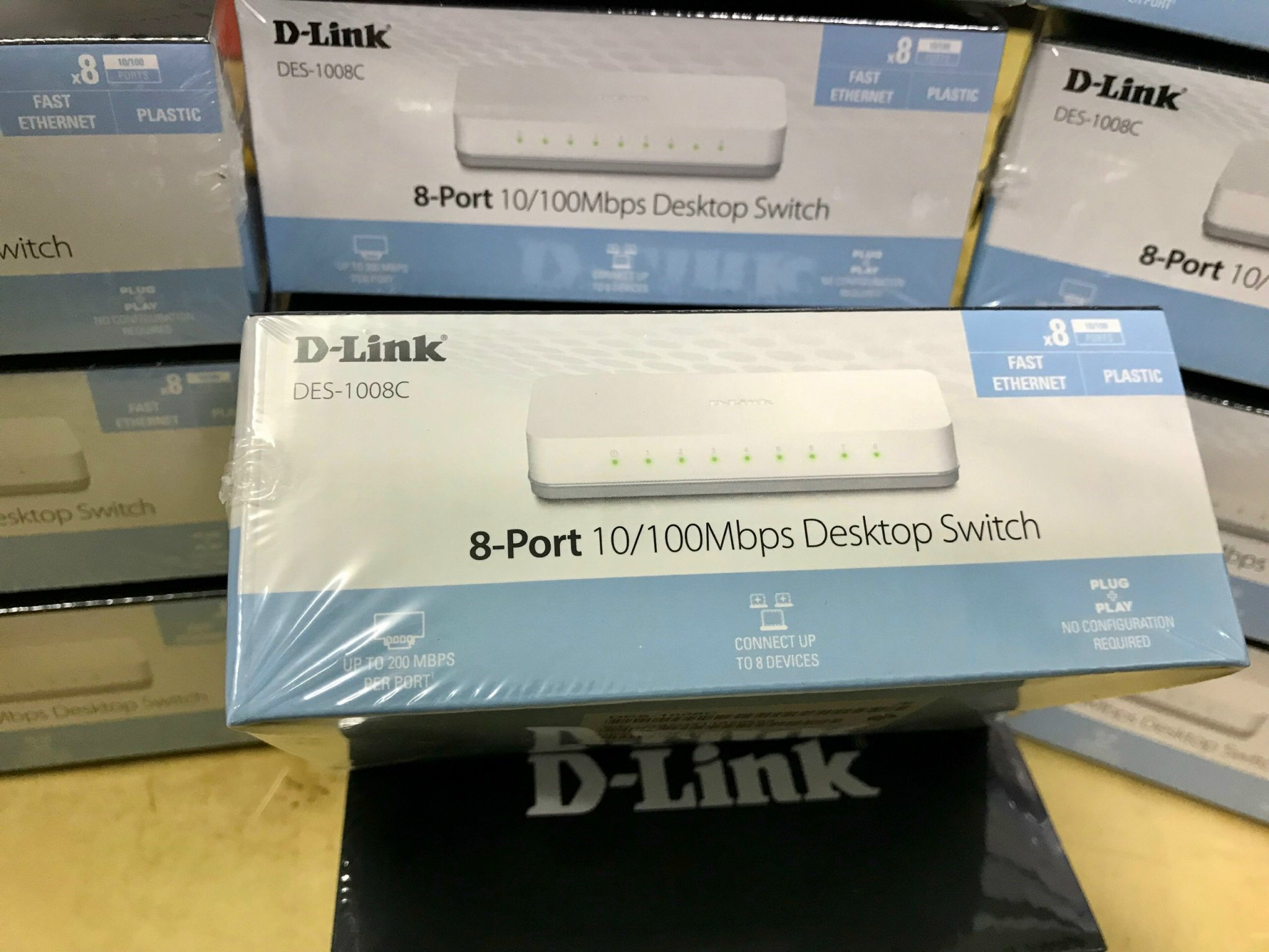 Bộ chia mạng switch 8 cổng d-link 10/100mbps mới chính hãng