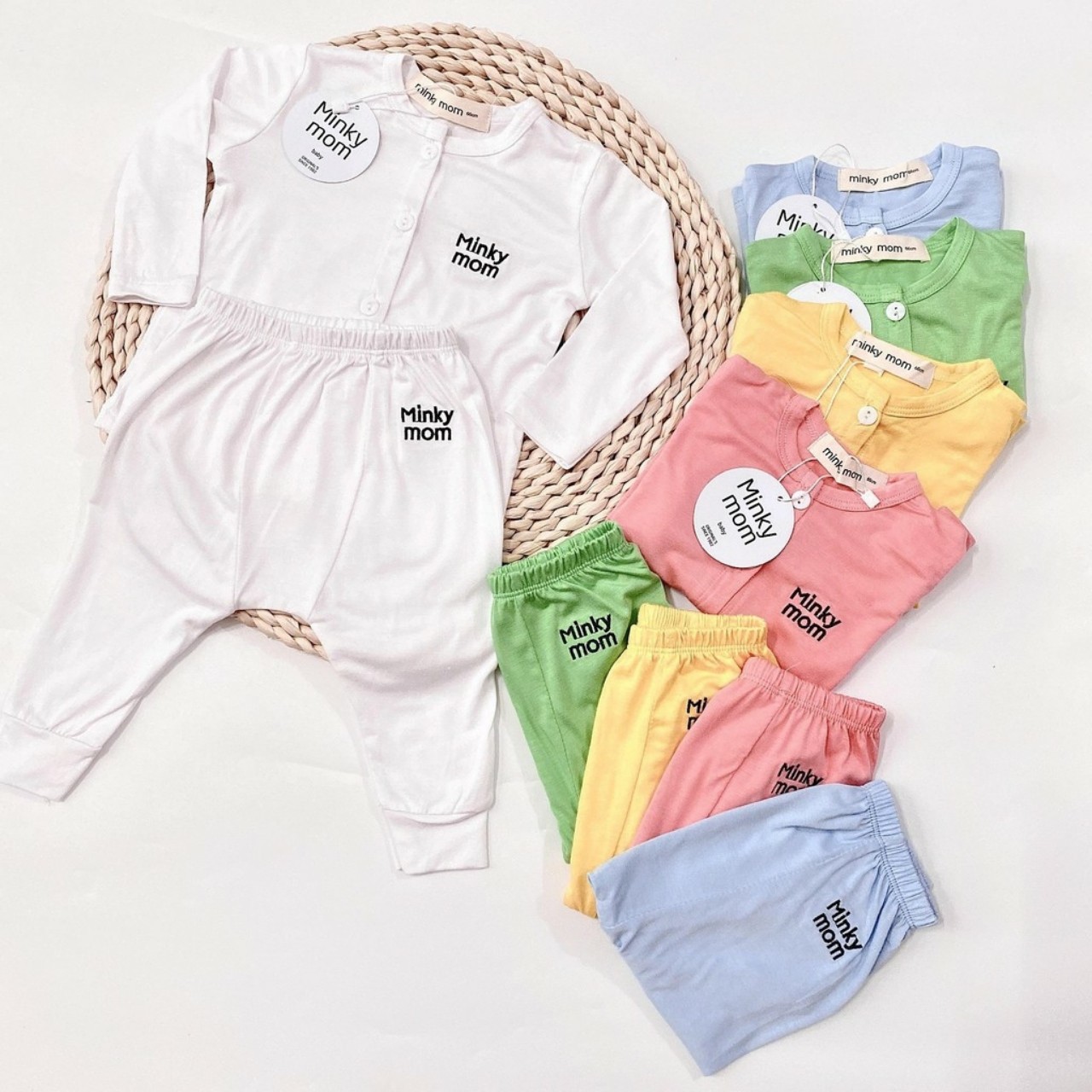 [BO20] Bộ dài tay Minky Mom dành cho bé sơ sinh chất liệu thun lạnh, đáp đũng vô cùng thoải mái (4-14kg)