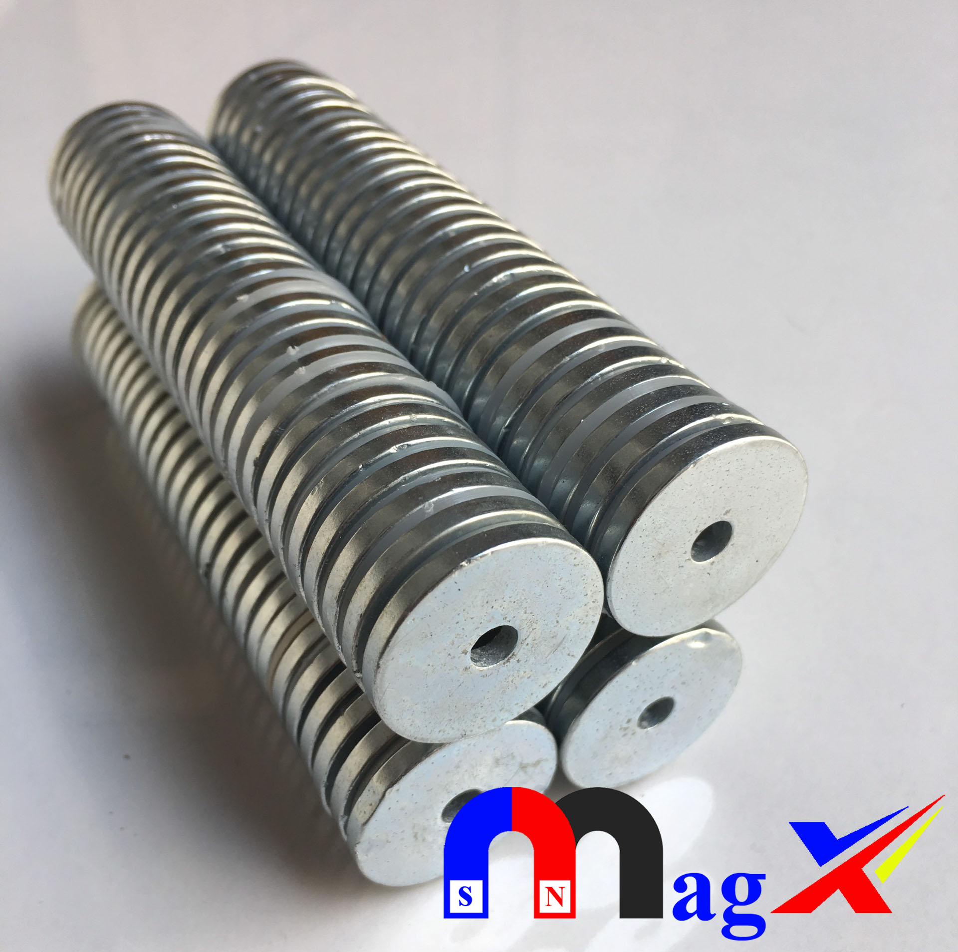 [HCM]Nam Châm Gắn Bảng Tên Xe Hơi Nam Châm Siêu Mạnh - Ø25x3 Lỗ 5 Loại N52 - Bộ 2 Viên