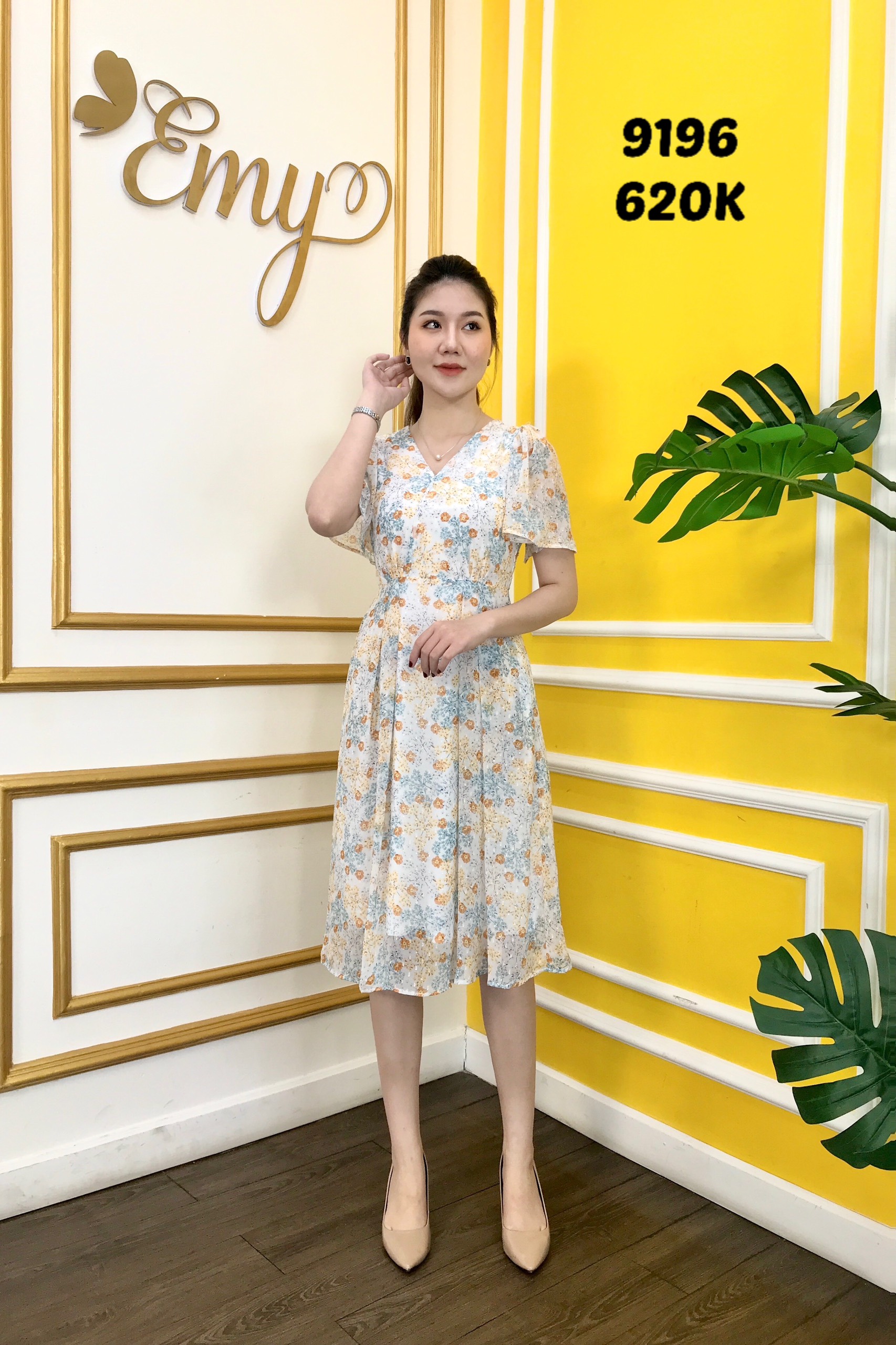 Đầm emy em9196 xoè cổ v kèm dây thắt nơ