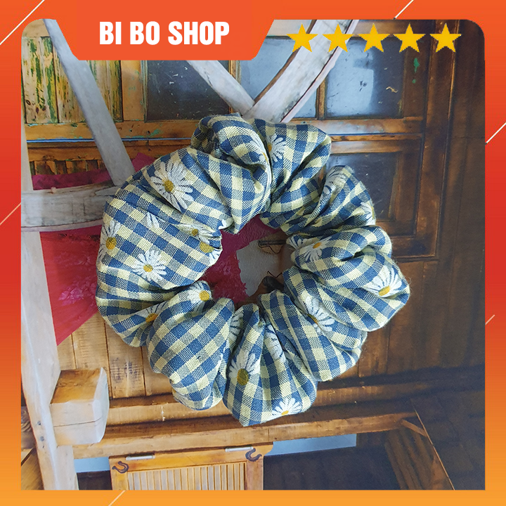 Cột tóc scrunchies vải caro hoa cúc cho nữ - dây buộc tóc nữ vải caro hoa cúc thời trang