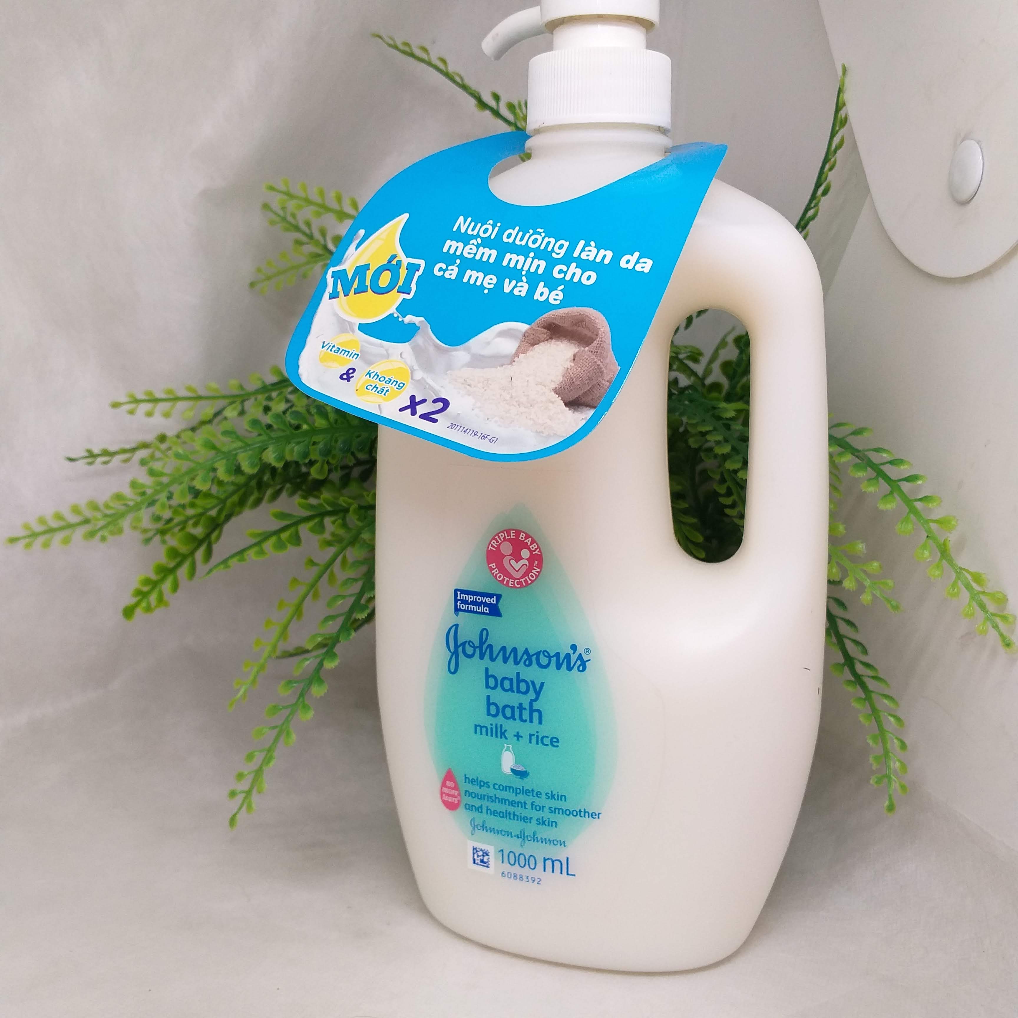Sữa tắm tinh chất sữa và gạo gohnson milk+ rice 1000ml