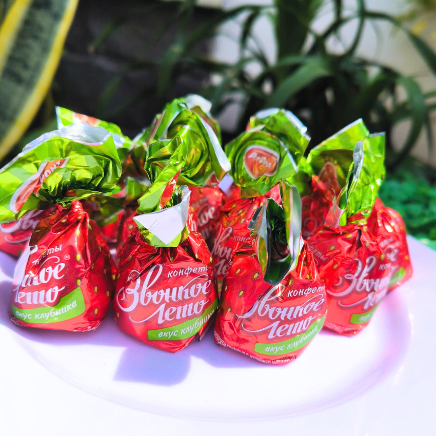 Combo 10 Viên Kẹo Socola Nga Nhân Thạch Dâu K95 - Ăn Vặt BeeGin