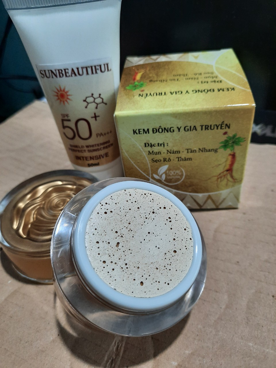 ( Tặng giảm sưng đỏ ) Kem sâm thảo dược tái tạo loại bỏ mụn nám tàn nhang CHỐNG LÃO HÓA 20gr giúp da trắng hồng căng mịn handmade