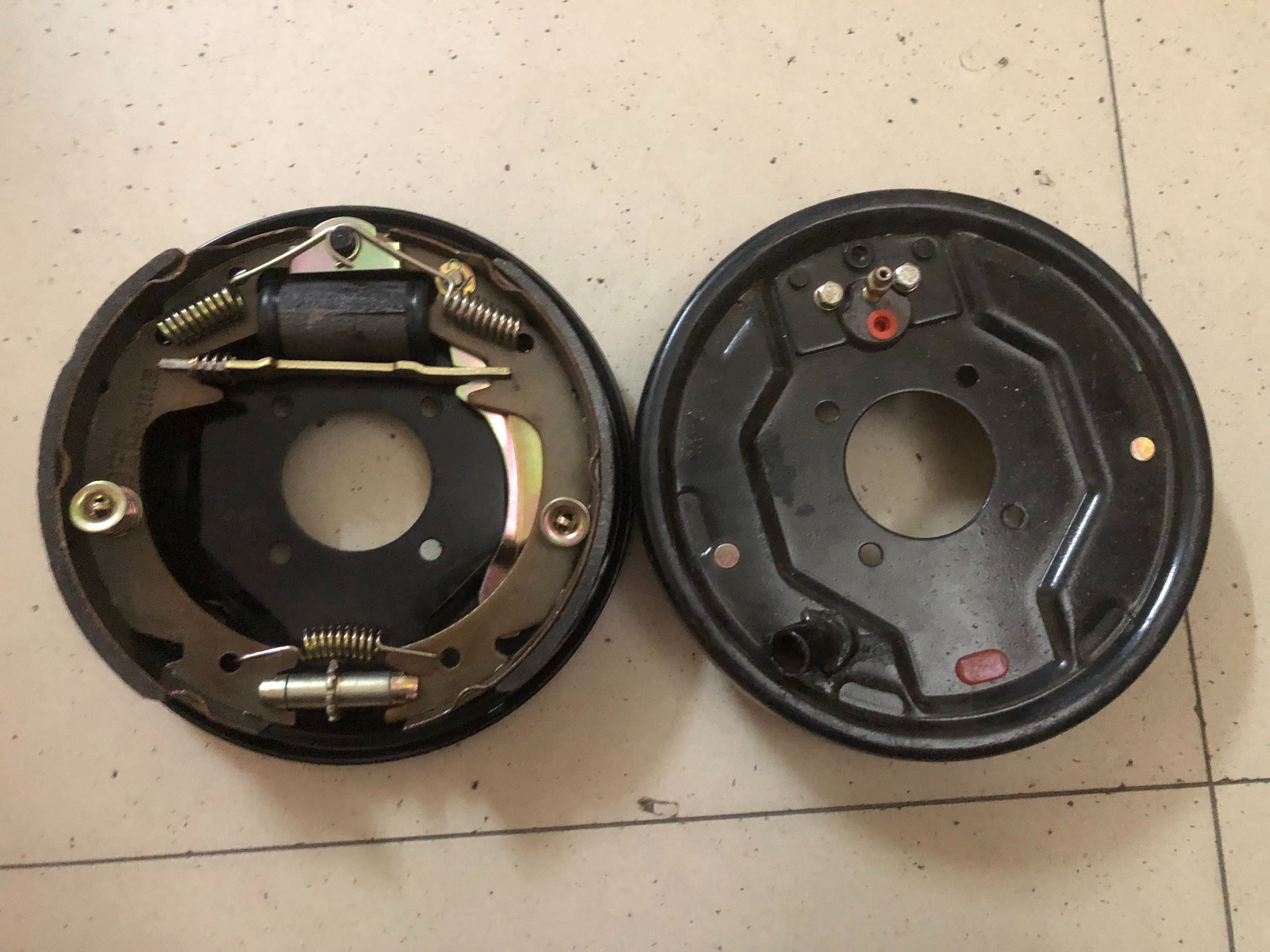 1 cặp dừng thắng dầu loại tốt dành cho các dòng xe ba gác, xe ba bánh