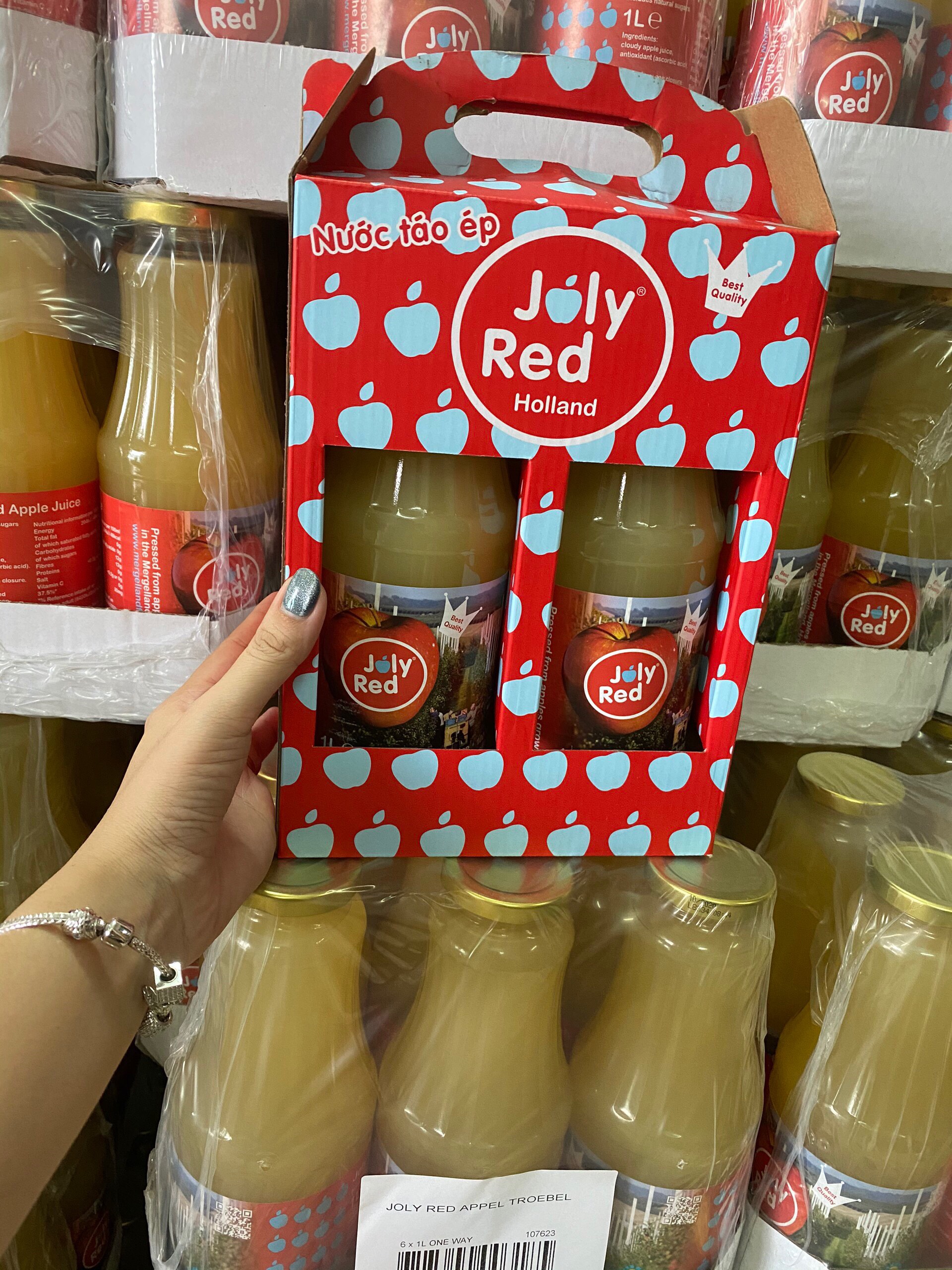 1 Hộp Nước Ép Táo Nguyên Chất 1 Lít(Chứa 2 Chai)