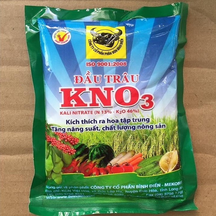 Phân bón Đầu Trâu KNO3 - kích thích ra hoa cho cây trồng gói 200g