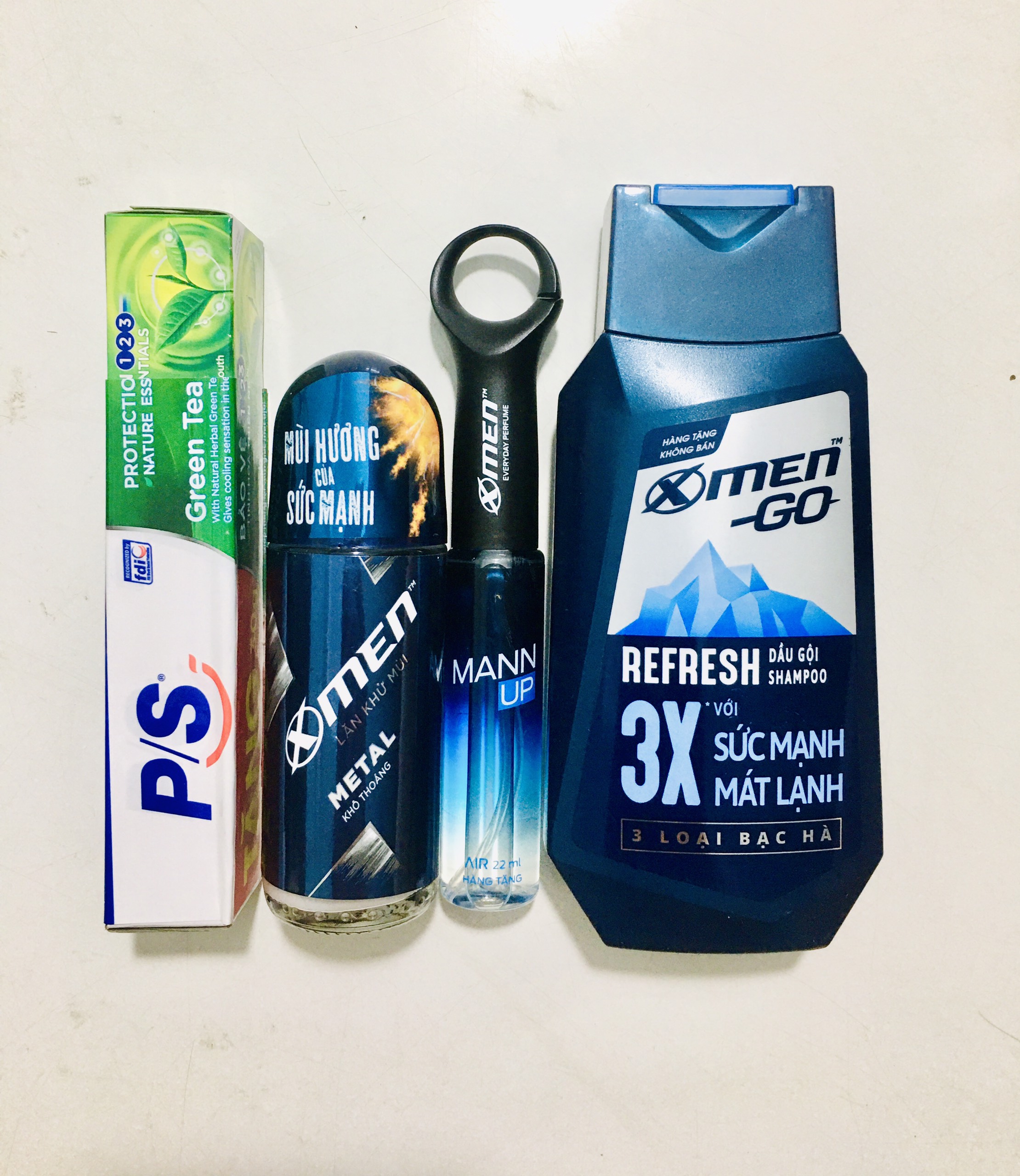 Mua trọn bộ Xmen 4 món dành cho nam - Tặng 01 sản phẩm bất kỳ: 1 chai xmen go 150g+1 lăn xmen METAL 50ml+ 1 chai nước hoa xmen man up 22ml+ 1 tuýp kem đánh răng ps 30g