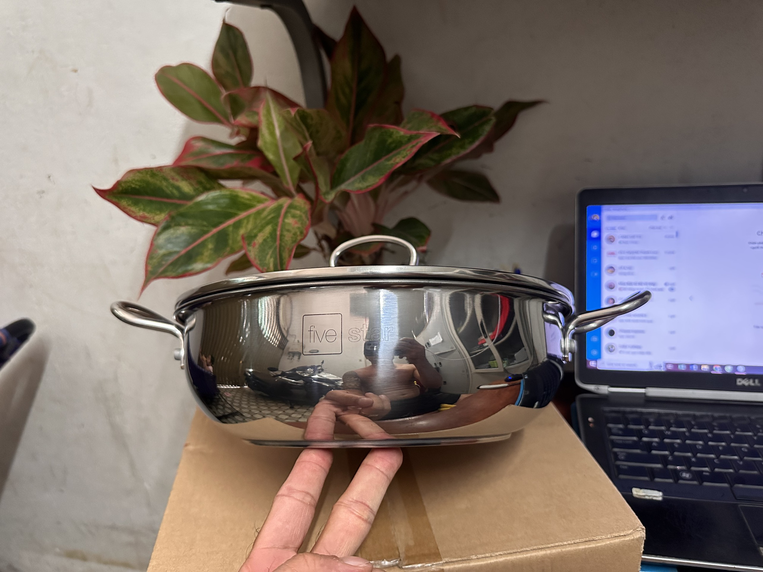 Nồi kho cá Inox 3 đáy chống dính nắp kính FiveStar FSN22IN001 - 22cm (Dùng được trên bếp điện từ)