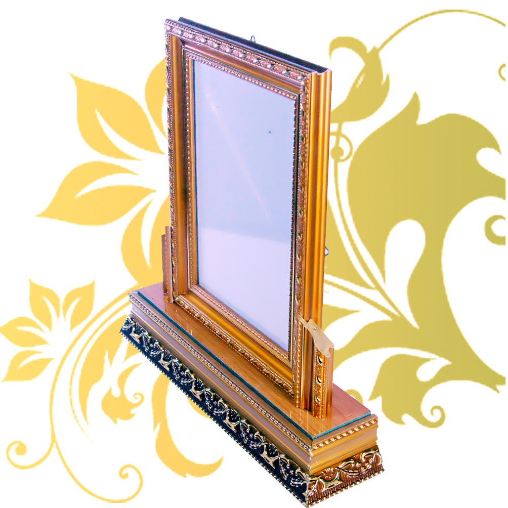 KĐN 30, khung ảnh thờ nhỏ được sản xuất với chất liệu gỗ chất lượng cao và thiết kế tinh xảo, đây là một trong những mẫu khung ảnh thờ được ưa chuộng nhất hiện nay. Với kích thước nhỏ gọn, khung ảnh này sẽ là sự lựa chọn hoàn hảo cho không gian thờ tối giản và tinh tế trong nhà bạn.
