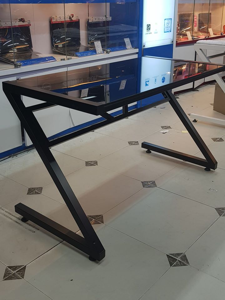 [Siêu Hot] Bàn chữ Z mặt kính cường lực màu Đen - Bàn Gaming