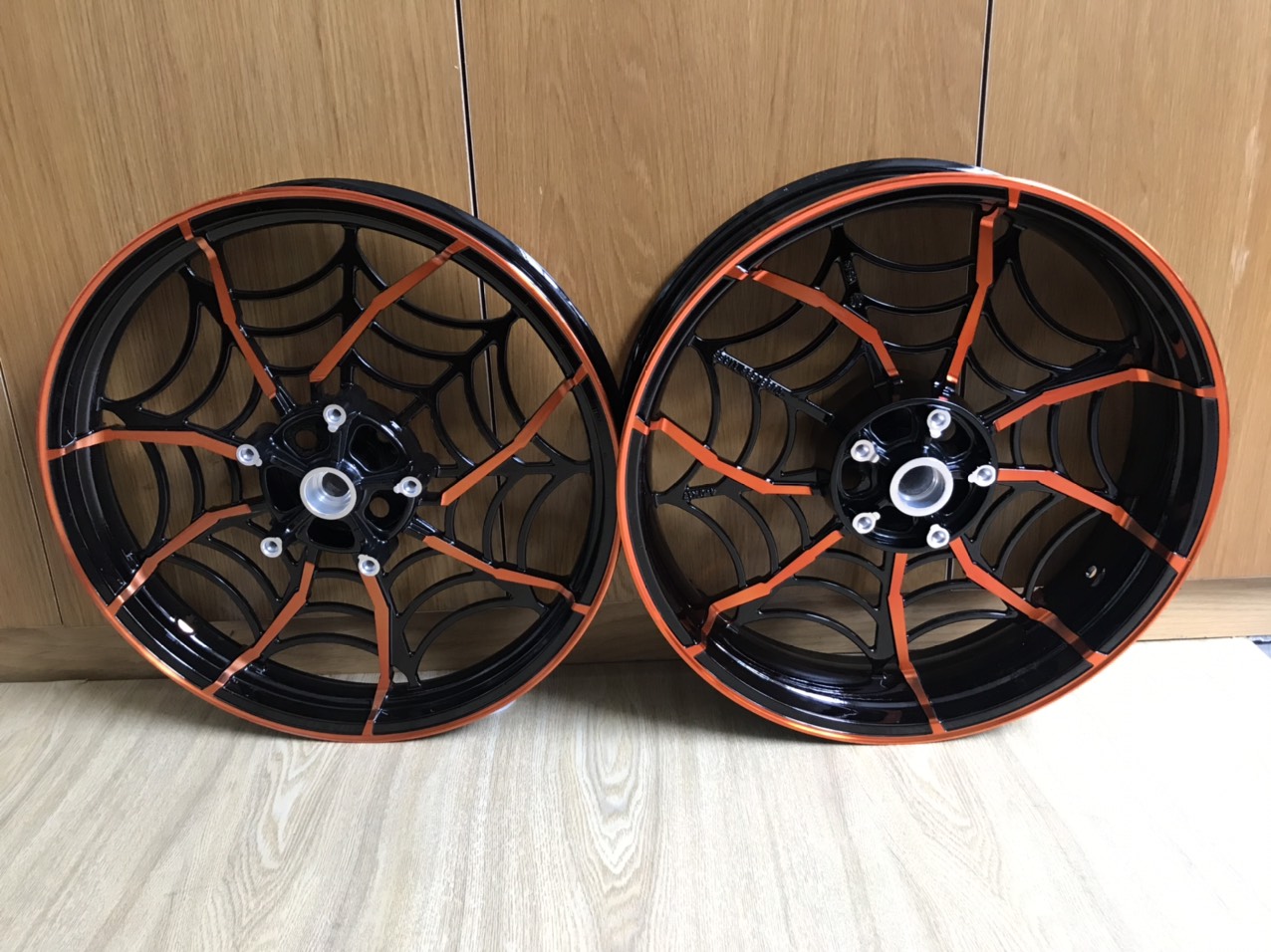 MÂM VÀNH ĐÚC SPIDER MAN-TỔ NHỆN YAMAHA EXCITER 150 155 BẢN ZIN THEO XE KHÔNG CHẾ CHÁO SALE CỰC TỐT