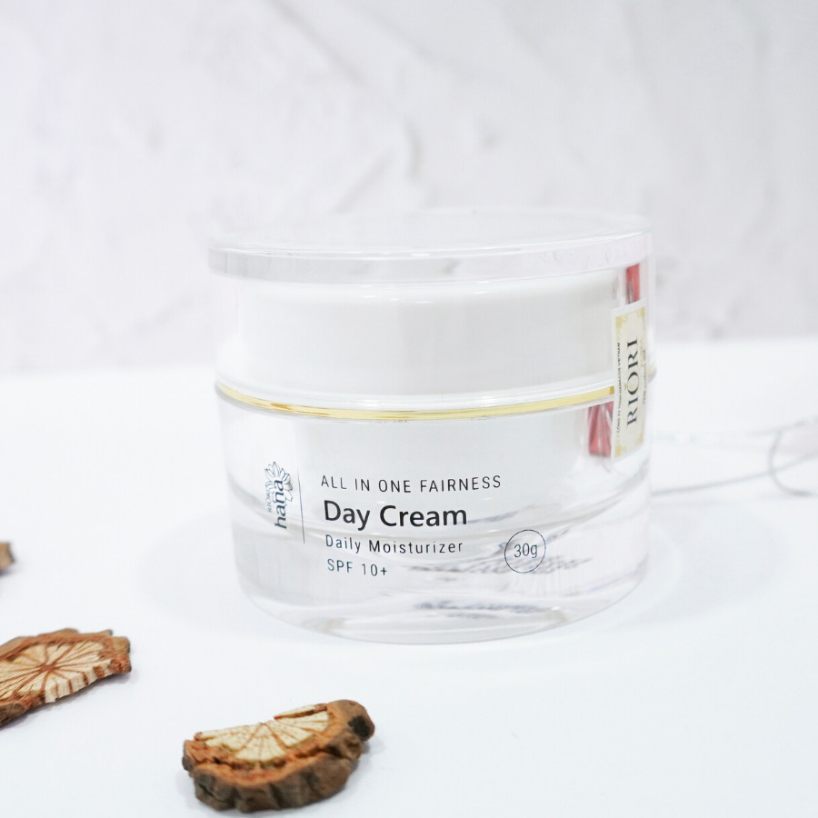 Kem dưỡng trắng da mặt Riori Day Cream 30g