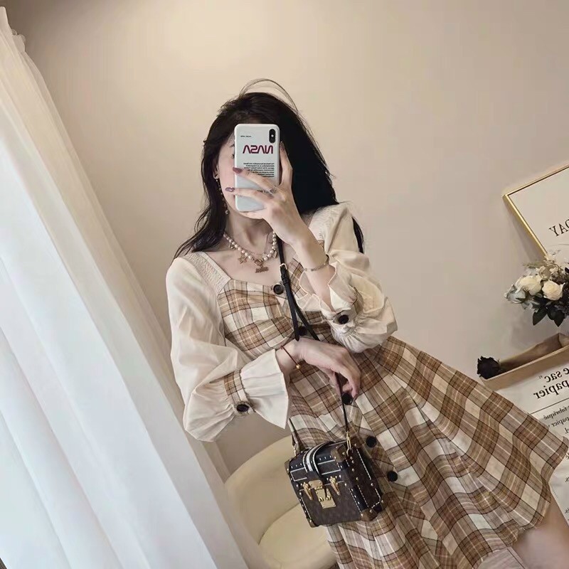 ĐẦM CARO PHỐI LƯỚI Ở TAY DÀI PHỒNG TRỄ VAI CỰC XINH,CHÂT KATE DÀY MỊN ,FORM CHUẨN TTSGR