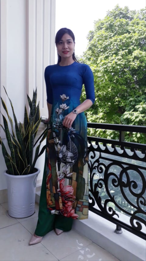 Bộ áo dài truyền thống chất liệu lụa Đông Hưng cao cấp (áo cổ tròn tay lỡ)