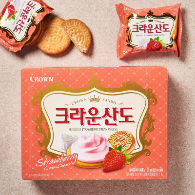 Bánh quy sando crown vị dâu hộp 161g