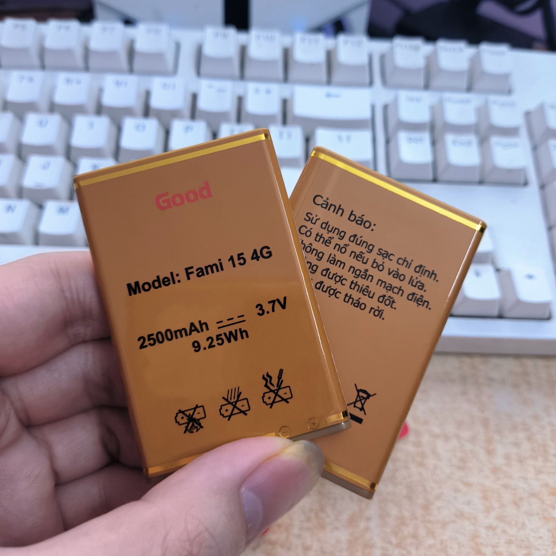 Pin điện thoại Fami 15 4G, dung lượng 2500mAh