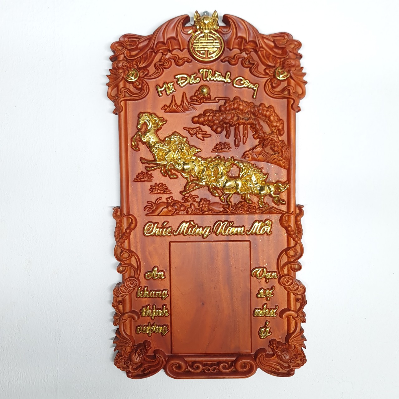 Đốc lịch treo tường Mã Đáo Thành Công 65x35cm