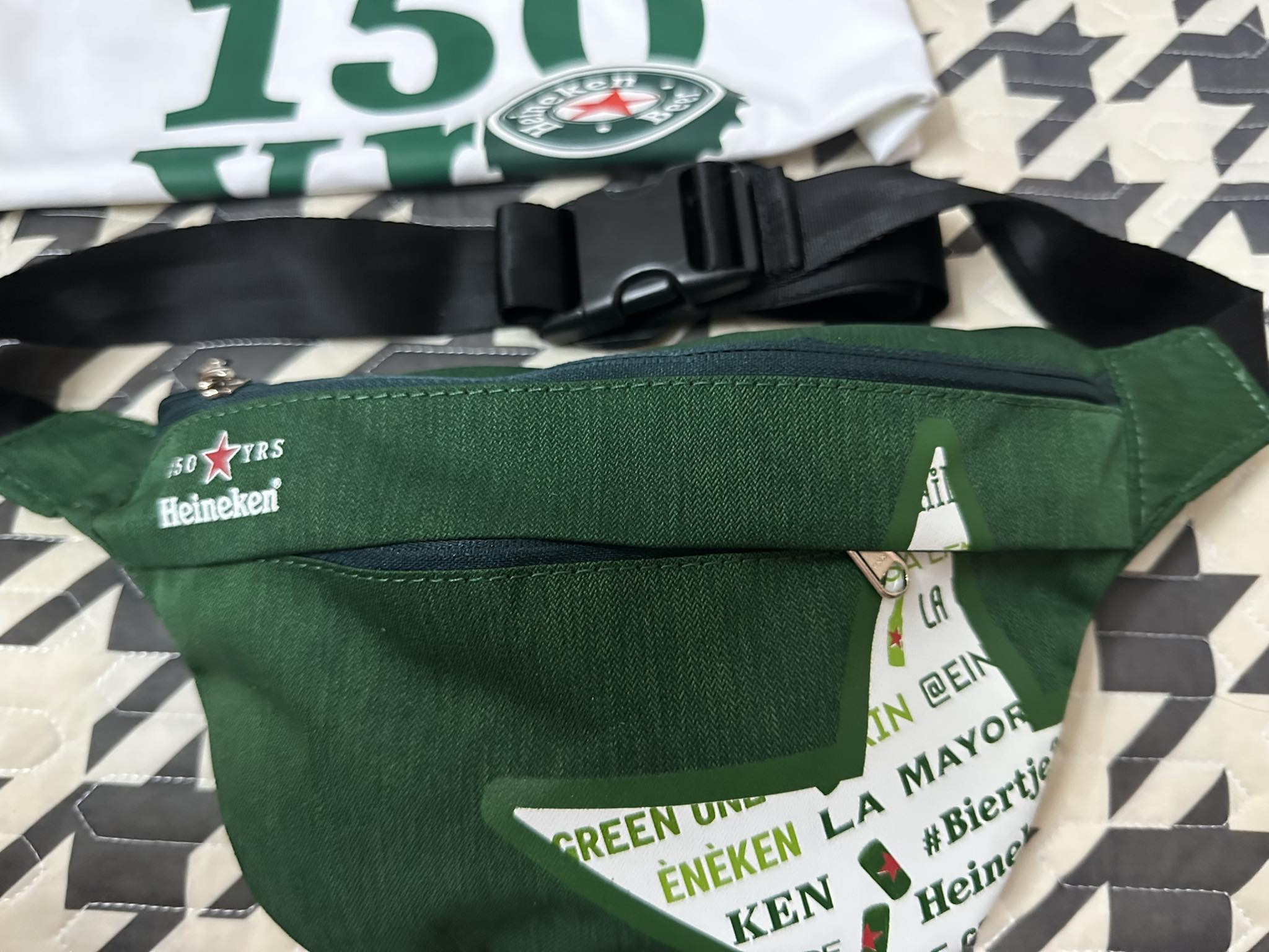 Túi đeo chéo, đeo vai Heineken