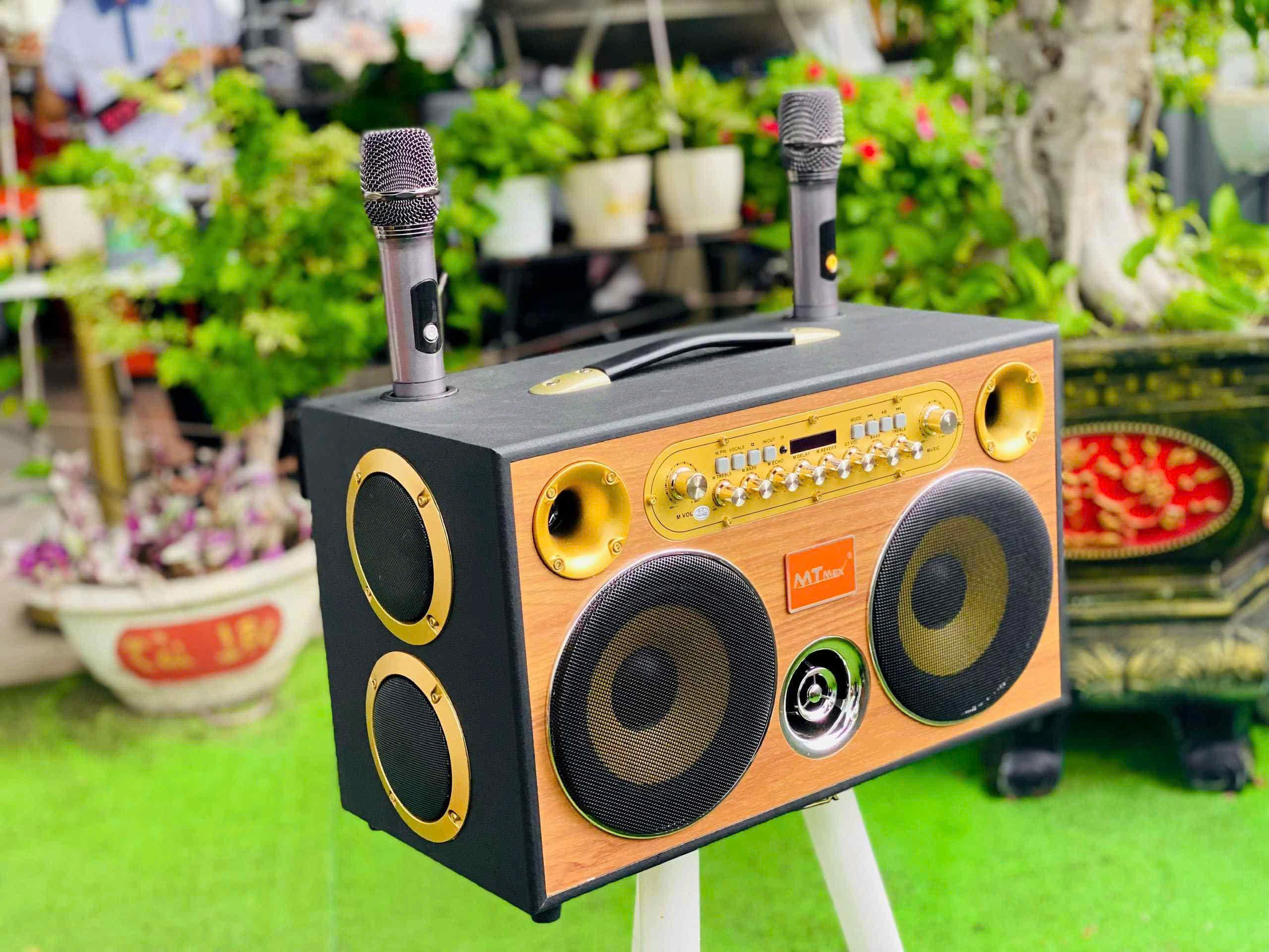 GIÁ TỐT Loa Xách Tay MT888 Hệ Thống 8 Loa Âm Thanh Đa Chiều Bass20 Đôi Công Suất 500W Bass Căng Ấm, Tiếng Lên Siêu Rõ Đi Kèm Cặp Micro Hát Nhẹ Vang Sâu