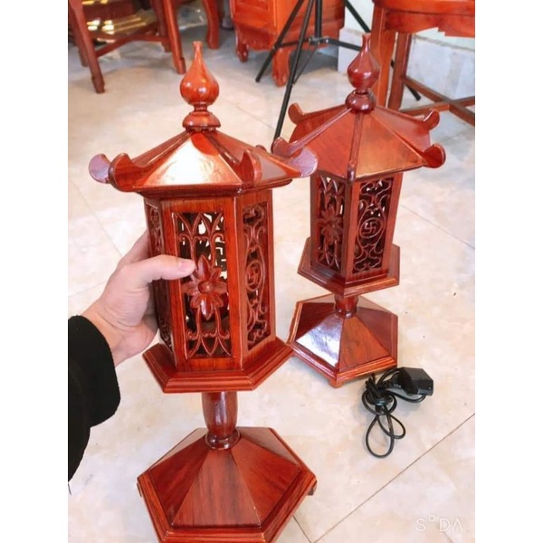Đèn thờ mái chùa gỗ hương ta cao 50cm