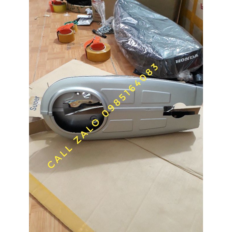 _ hộp xích .bọc sên xe super dream