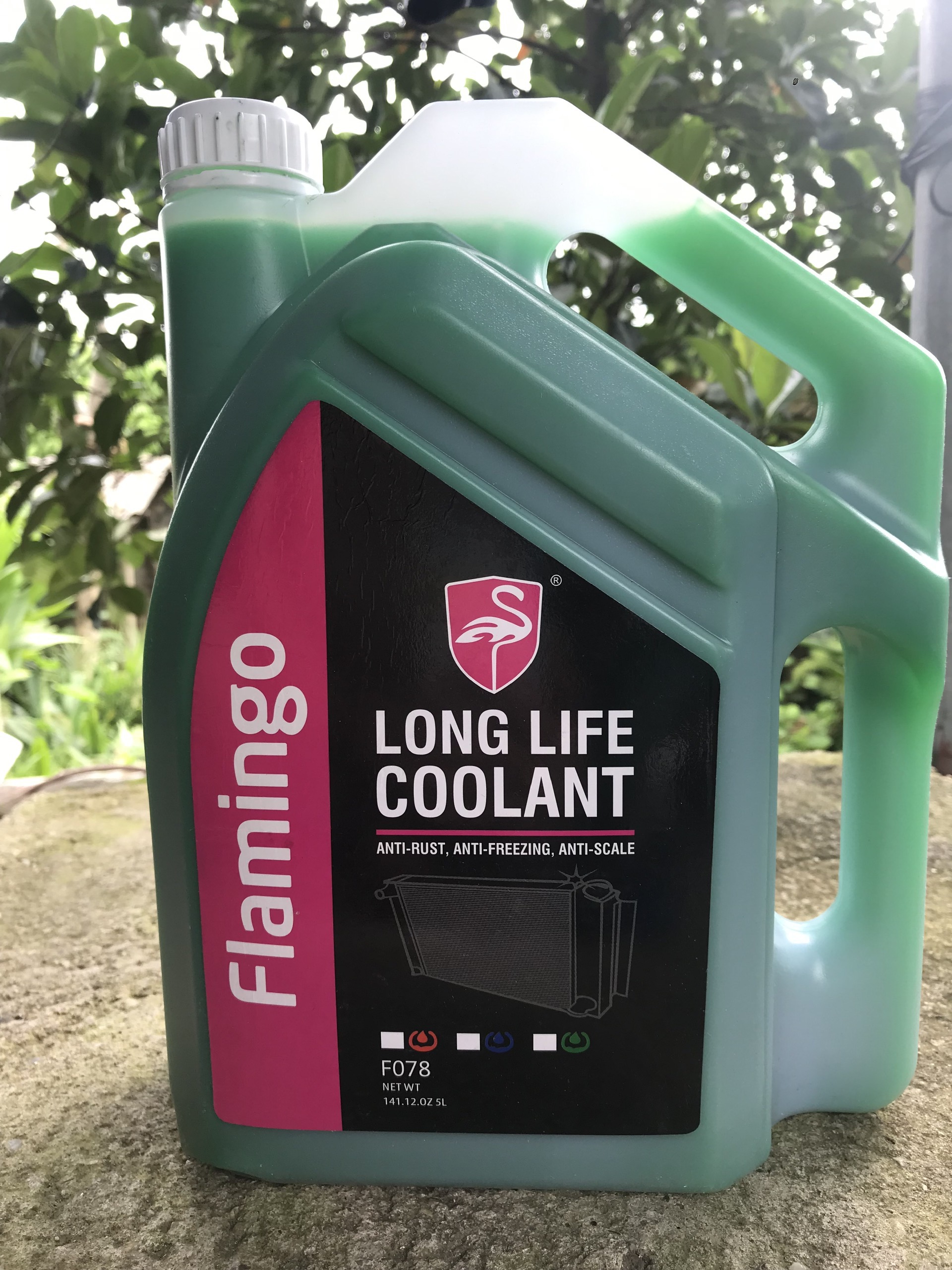 Nước làm mát động cơ ô tô Flamingo màu xanh 5 lít F078B