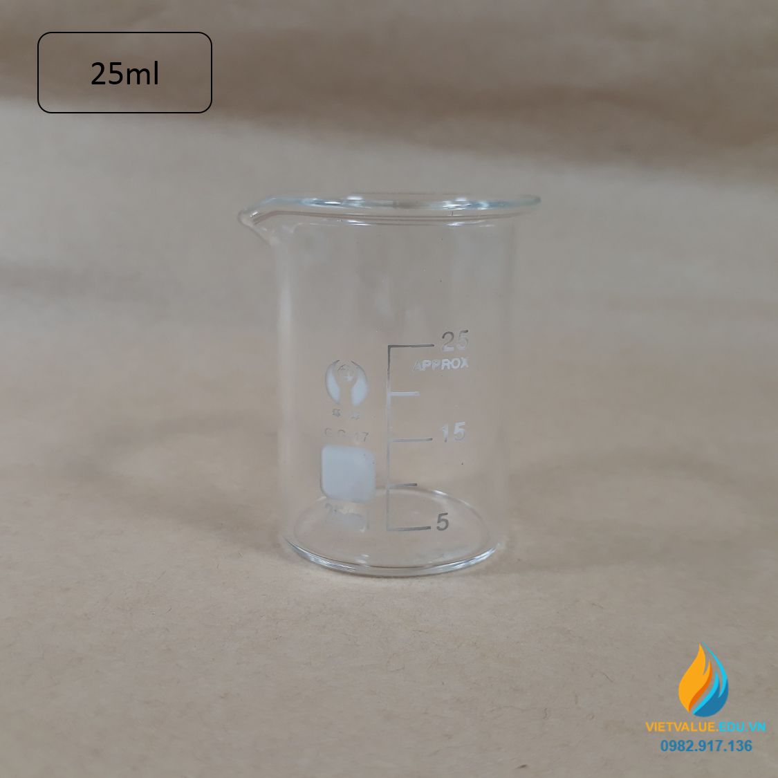 Cốc đong thủy tinh có vạch chia, dung tích 25ml, có mỏ, chịu nhiệt độ cao