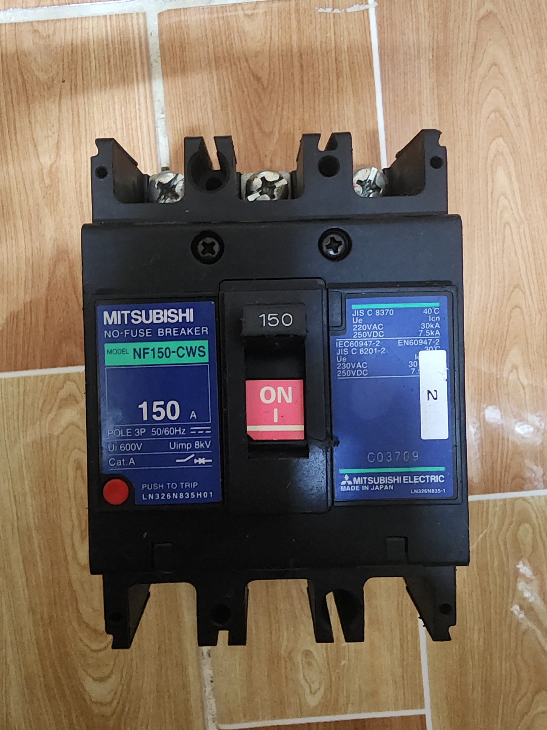 MCCB 3 pha 125A - 150A - 175A/ Hàng Nội địa Nhật - Ngoại hình mới trên 85%