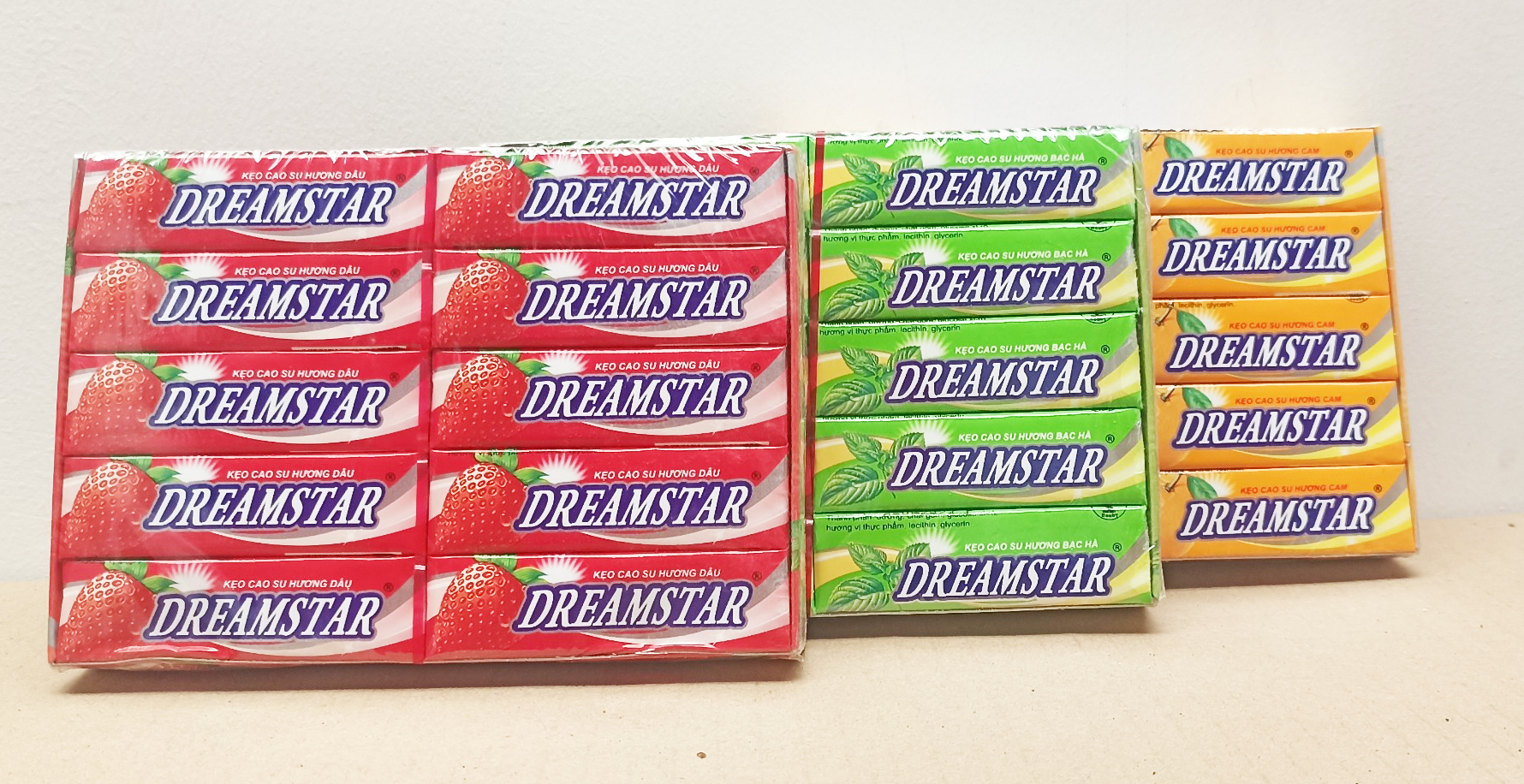 Kẹo Cao Su Gum Trái Cây Dâu Cam Bạc Hà (20 Cây)