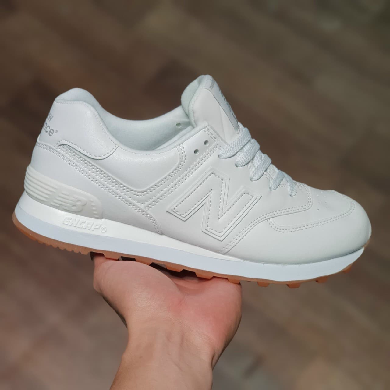 Giày thể thao NB 574 trắng đế nâu