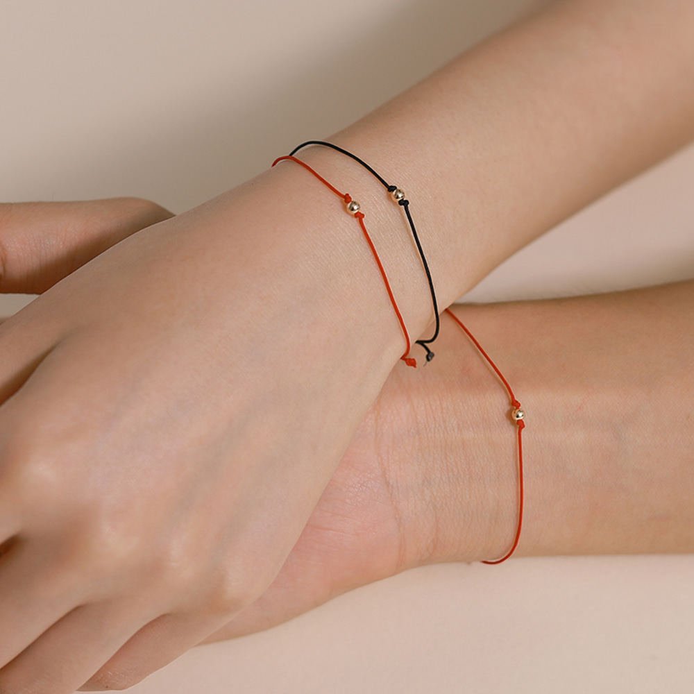 Vòng tay dây chỉ may mắn đính bi vàng 14K - Enuf Jewelry