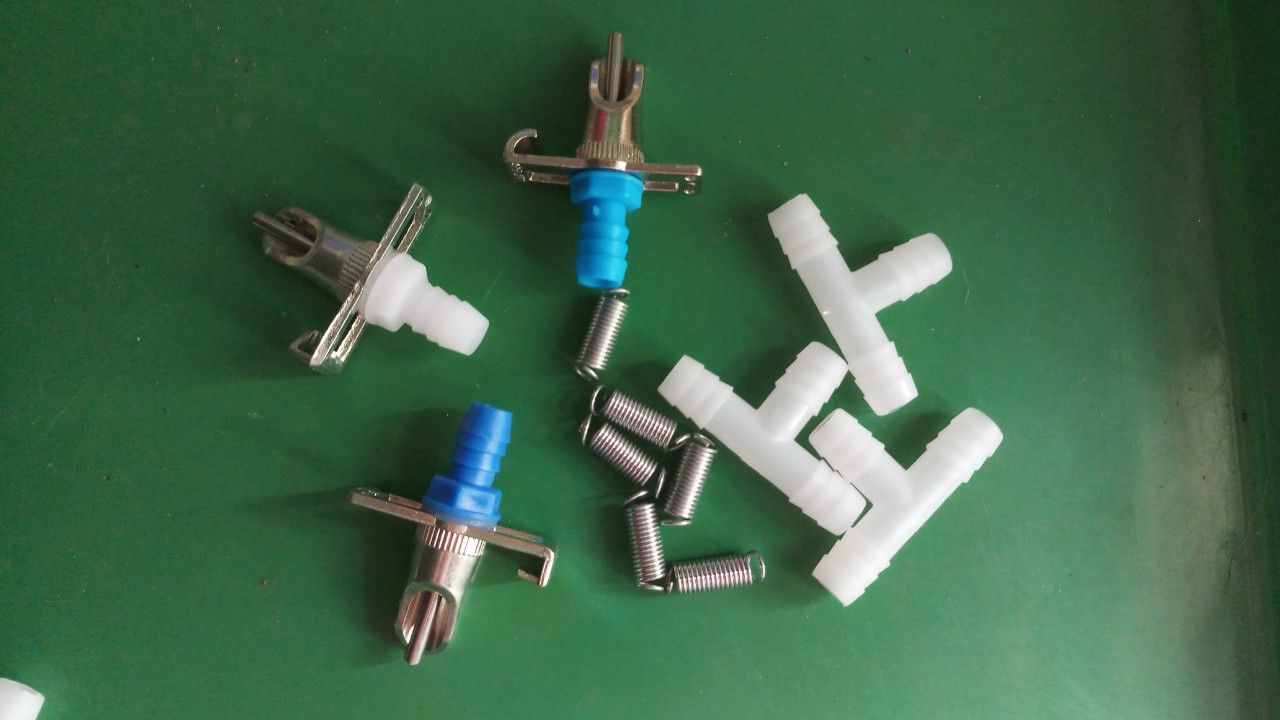 Set 10 Van xanh uống nước cho thỏ cao cấp